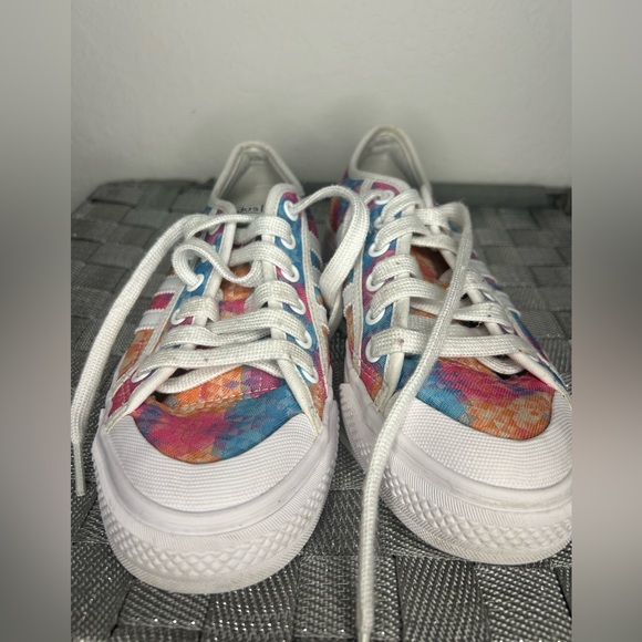 Adidas - Picture 2 of 6